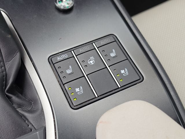 2023 Lexus UX Hybrid 250h Premium - Photo 36