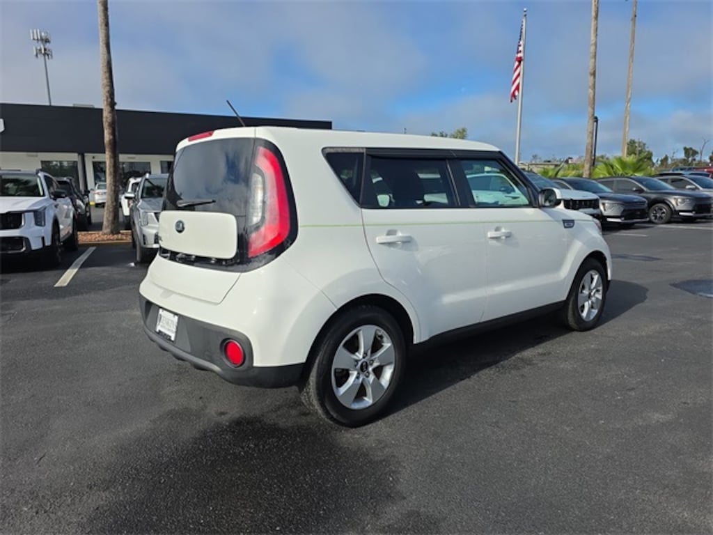 Used 2019 Kia Soul Base Hatchback