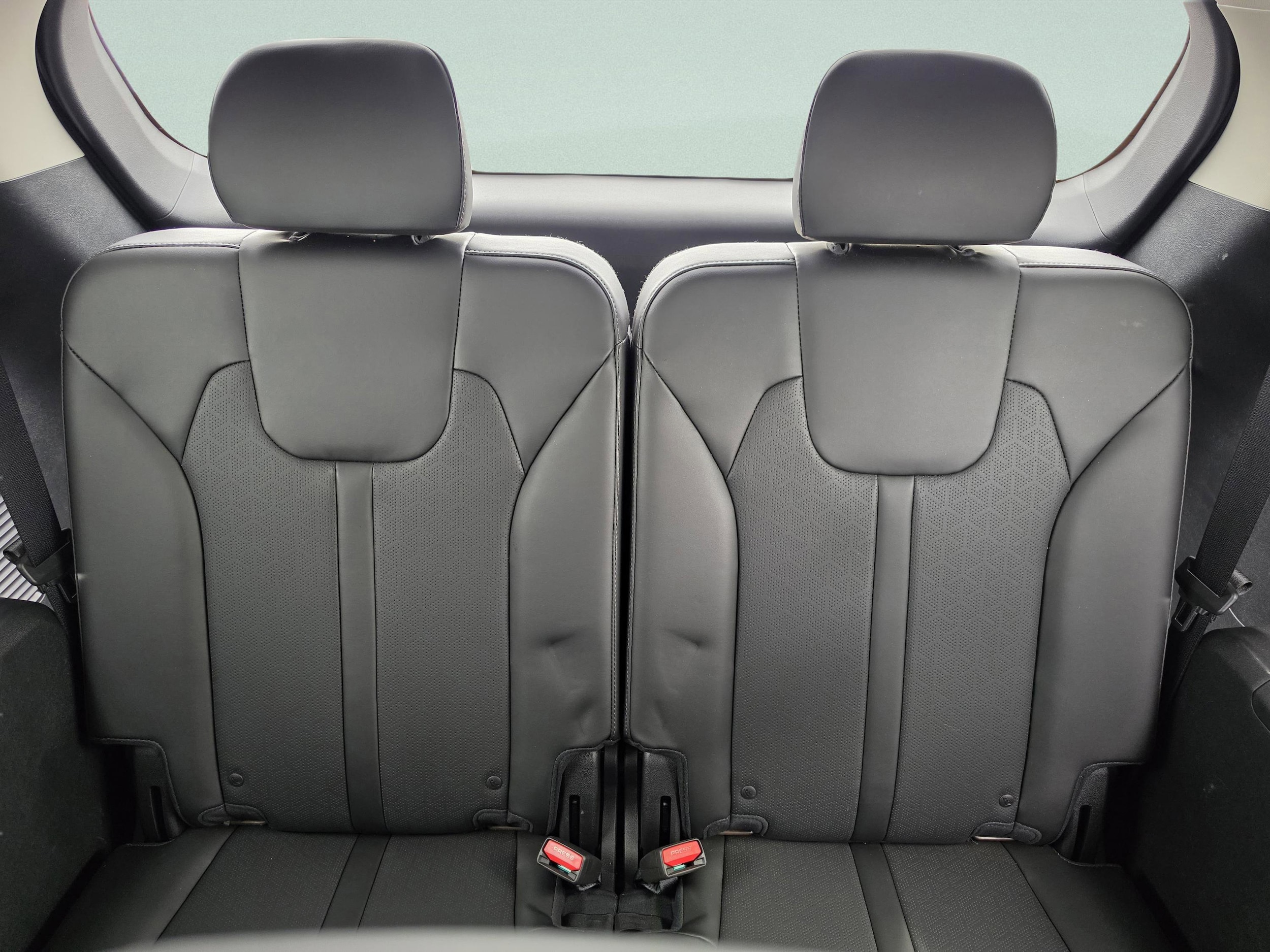 2022 Kia Sorento S - Photo 26
