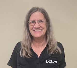 Staff member Kay Turner from ID_10baaa9dd240