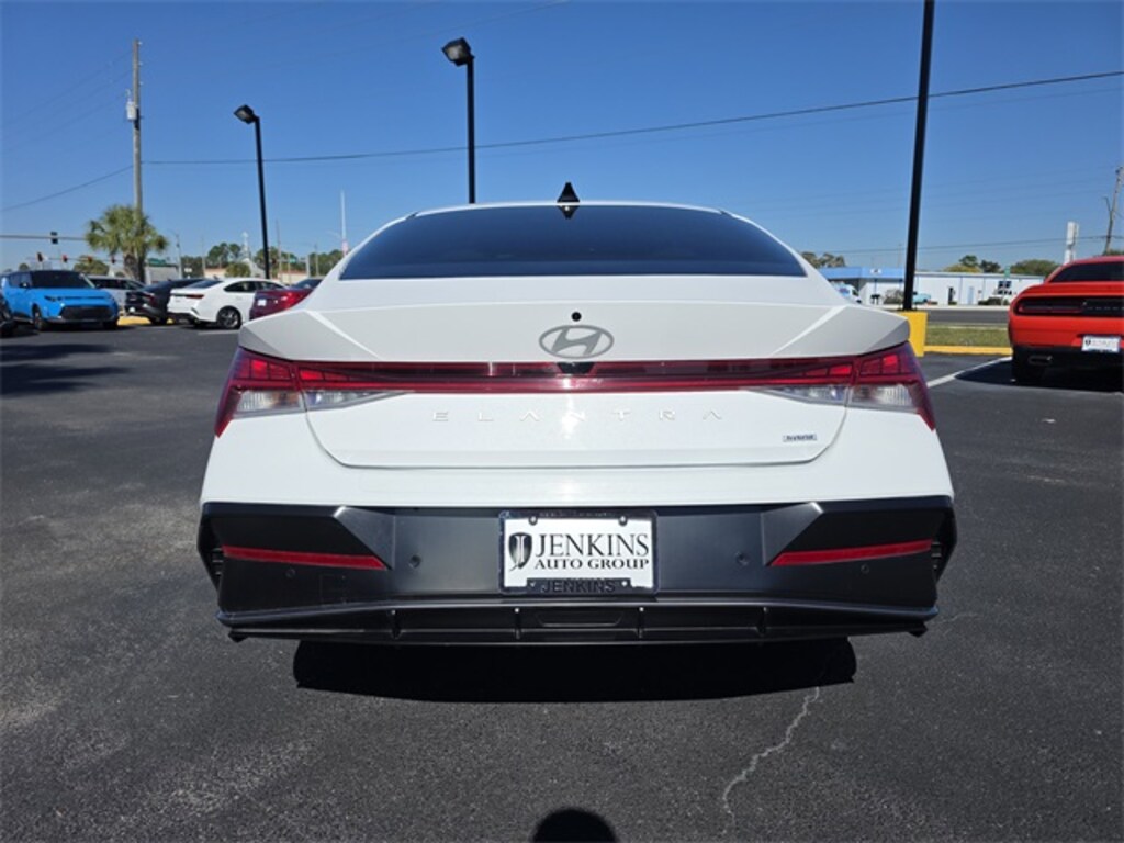 Used 2024 Hyundai Elantra Hybrid Limited Sedan
