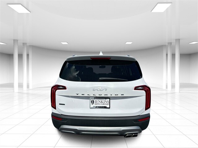 2022 Kia Telluride EX photo 3