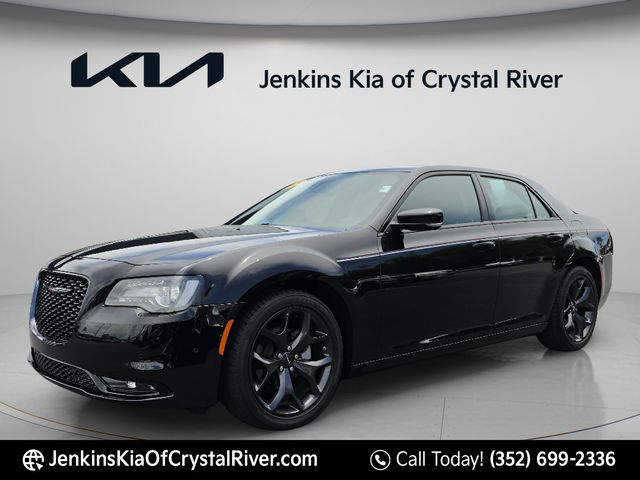 2023 Chrysler 300 S - Photo 13