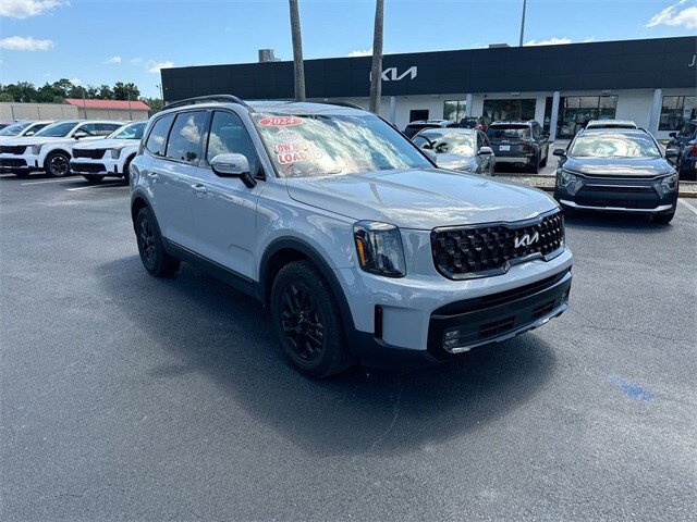 2024 Kia Telluride X-Pro photo 2