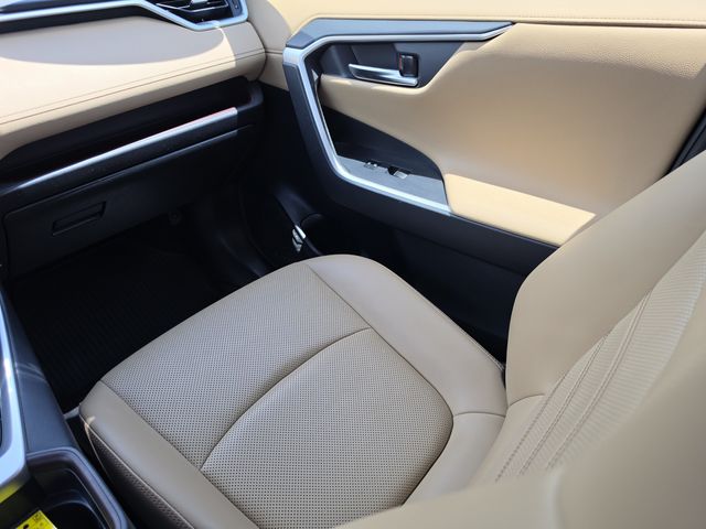 2019 Toyota RAV4 Limited - Photo 27