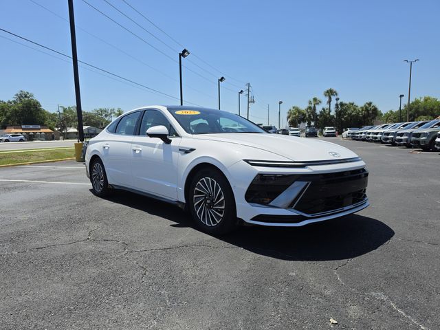 2025 Hyundai Sonata Hybrid Sedan 