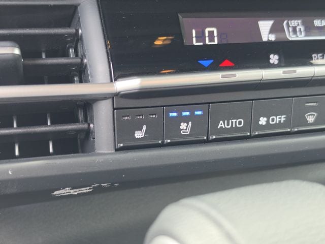 2025 Toyota Sienna Limited - Photo 36
