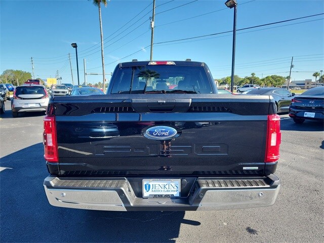 2023 Ford F-150 XLT photo 3