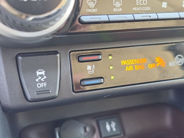 2019 Toyota RAV4 Limited - Photo 38