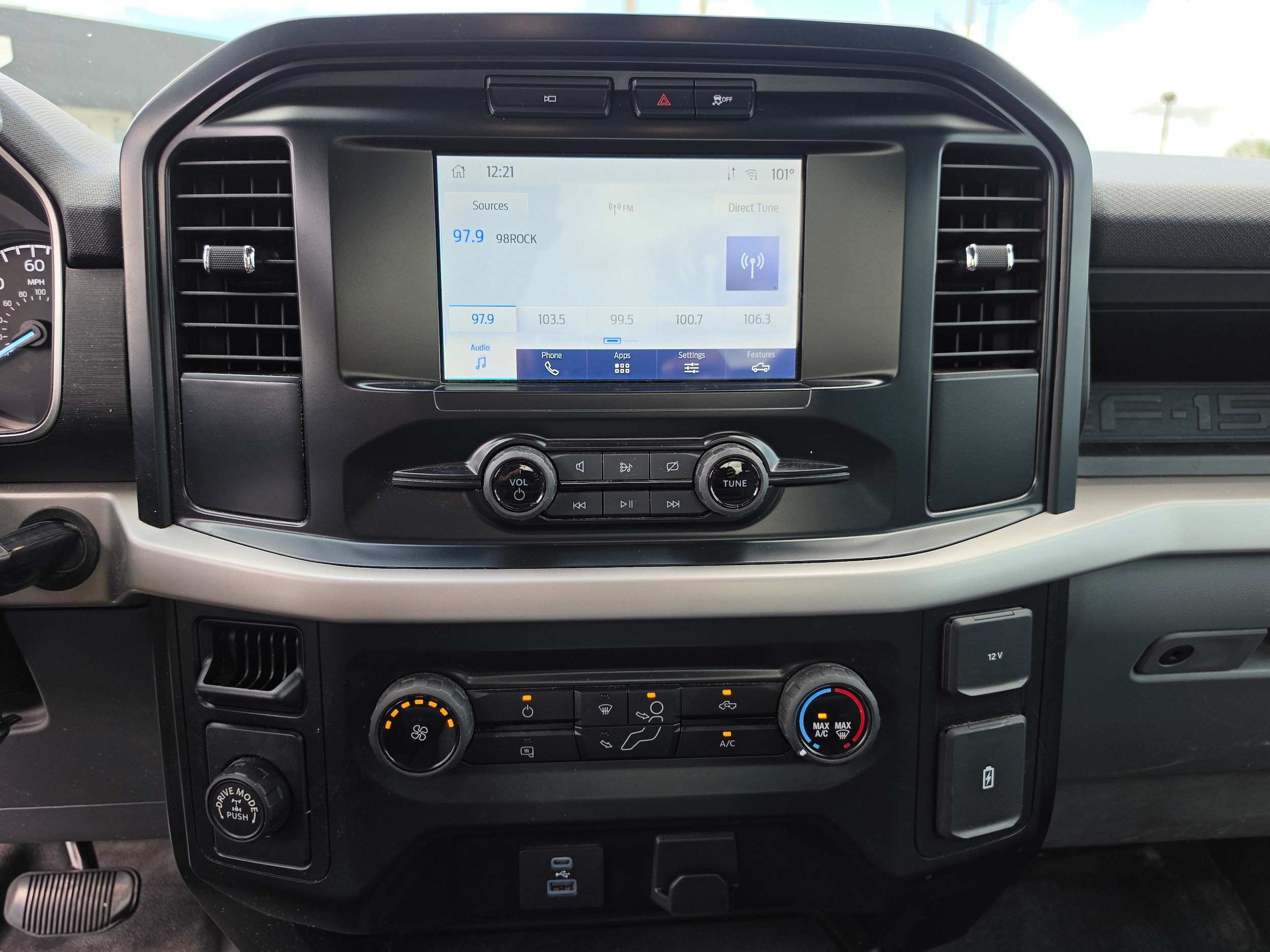 2023 Ford F-150 XL - Photo 31