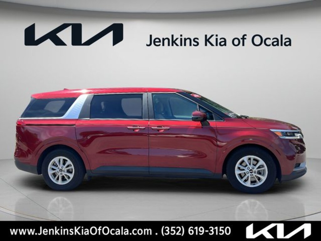 Used 2024 Kia Carnival LX Minivan/Van