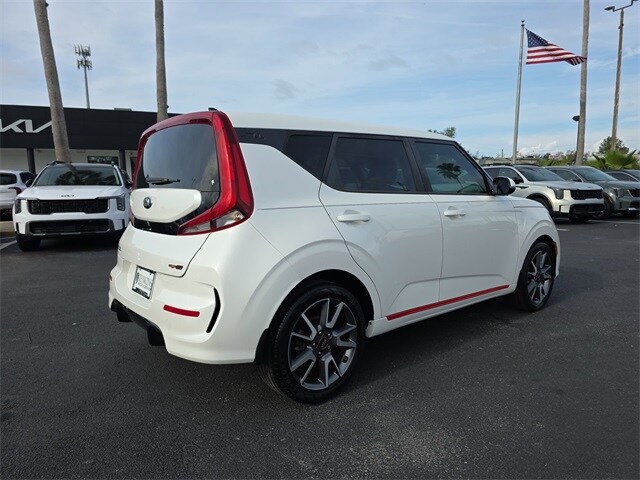 2021 Kia Soul GT-Line photo 3