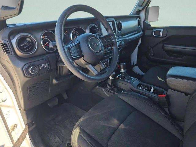 2022 Jeep Wrangler Willys Sport - Photo 20