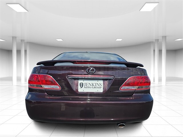 2005 Lexus ES 330 Base photo 3