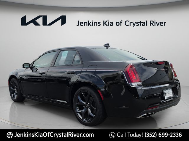 2023 Chrysler 300 S - Photo 8