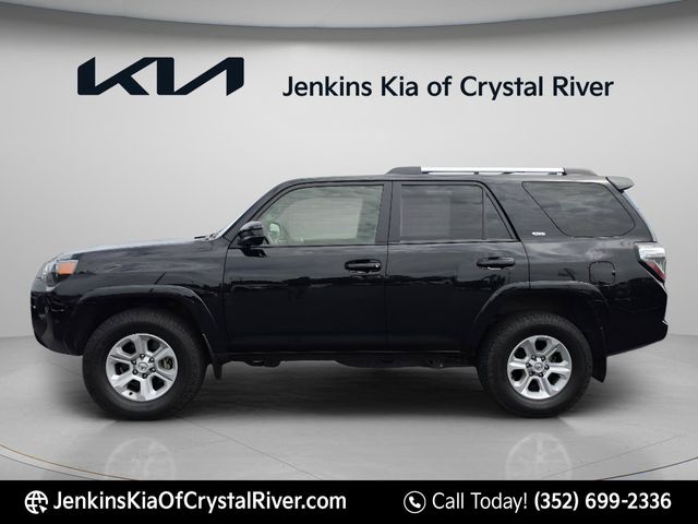 2022 Toyota 4Runner SR5 - Photo 10