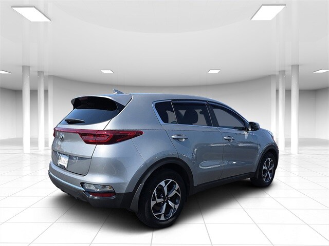 2022 Kia Sportage LX photo 2
