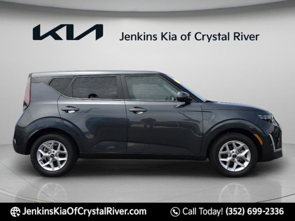 Used 2025 Kia Soul LX Hatchback