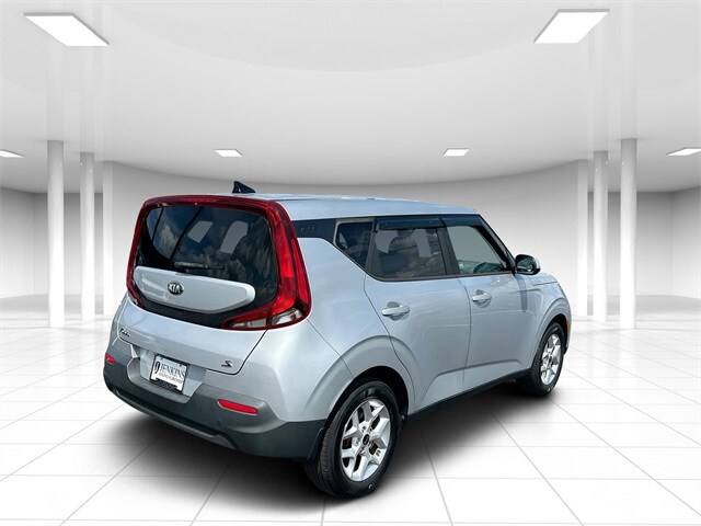 2020 Kia Soul S photo 3