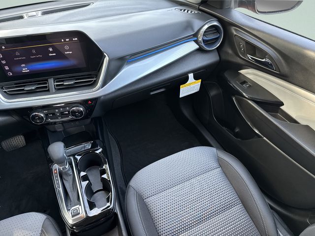 2024 Chevrolet Trax LT - Photo 18