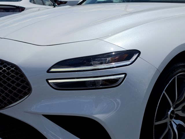 2025 GENESIS G70 Standard - Photo 18