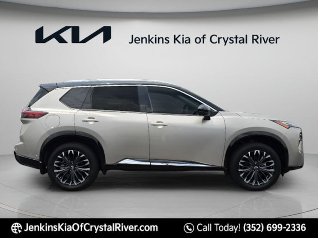 Used 2025 Nissan Rogue Platinum SUV