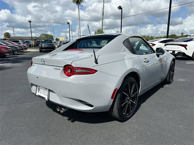 2025 Mazda MX-5 Miata Miata RF Grand Touring photo 2