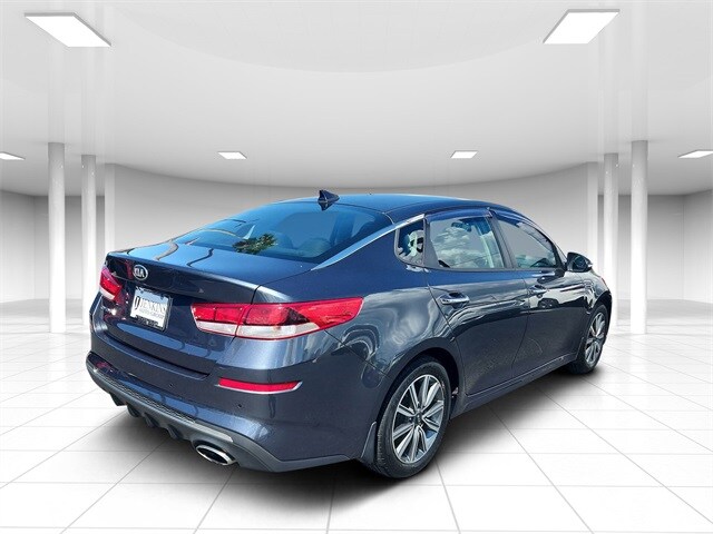 2019 Kia Optima LX photo 3