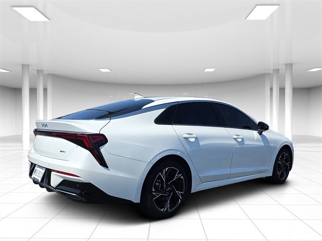 2025 Kia K5 GT-Line photo 3