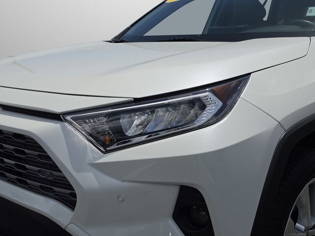 2019 Toyota RAV4 Limited - Photo 18