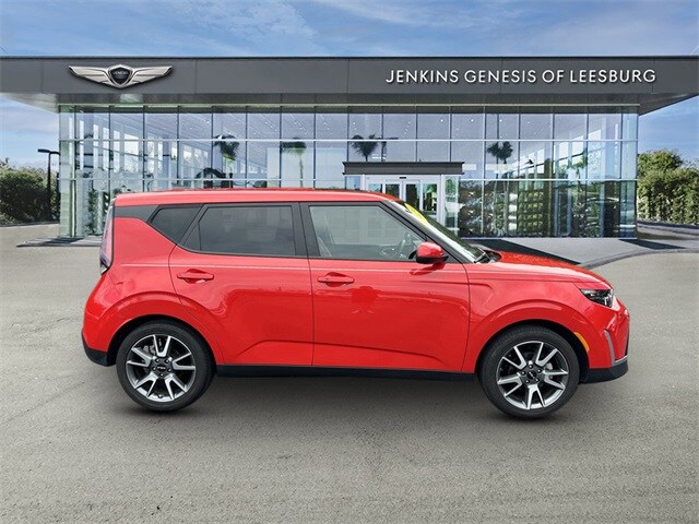 2024 Kia Soul EX photo 2