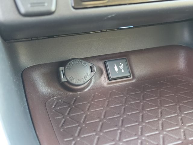 2019 Toyota RAV4 Limited - Photo 37