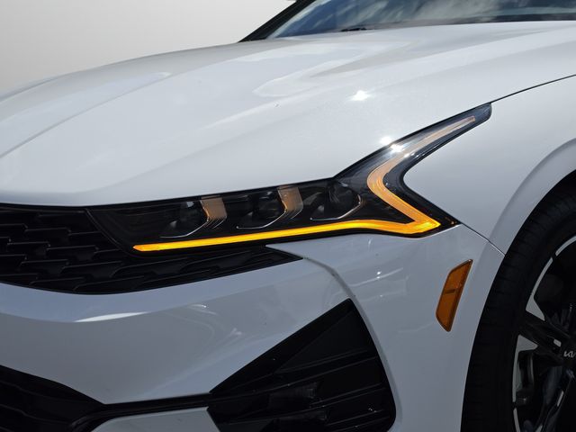 2024 Kia K5 GT-Line - Photo 18