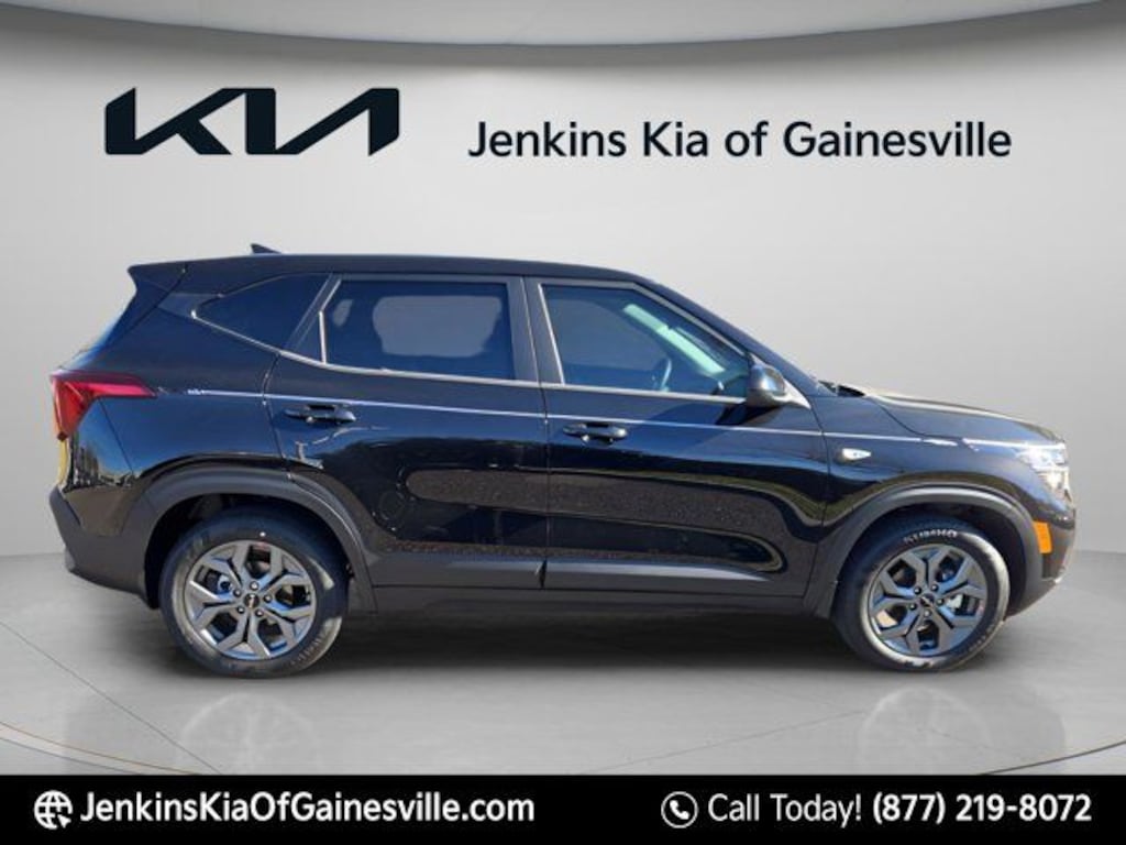 New 2026 Kia Seltos LX SUV