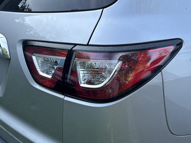 2017 Chevrolet Traverse LS - Photo 8