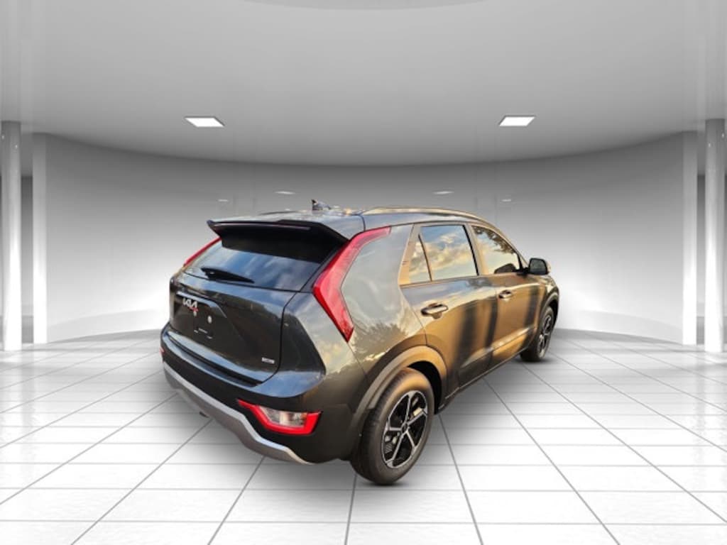 New 2026 Kia Niro LX SUV