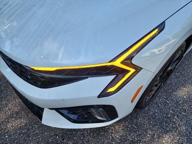 2026 Kia K5 GT-Line photo 4