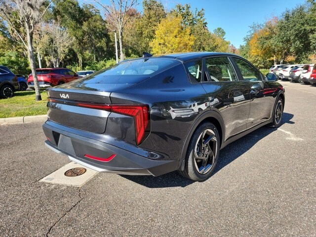 2025 Kia K4 EX photo 3