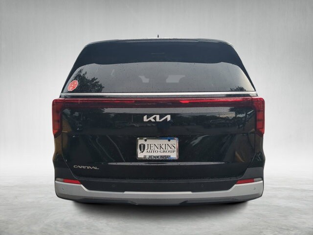 2026 Kia Carnival LXS photo 4