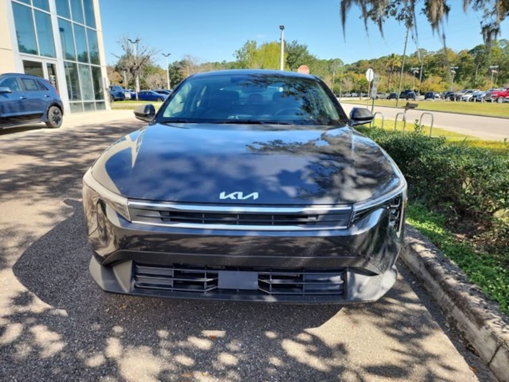 New 2025 Kia K4 LXS Sedan