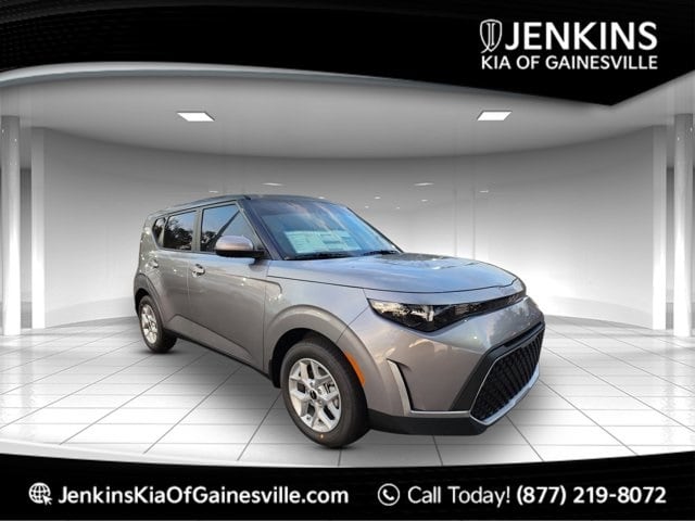 2025 Kia Soul LX's photo