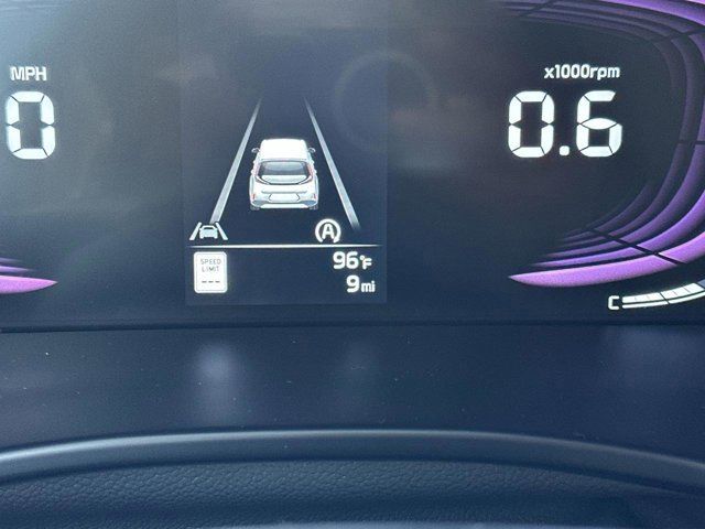 2023 Kia Soul LX - Photo 25