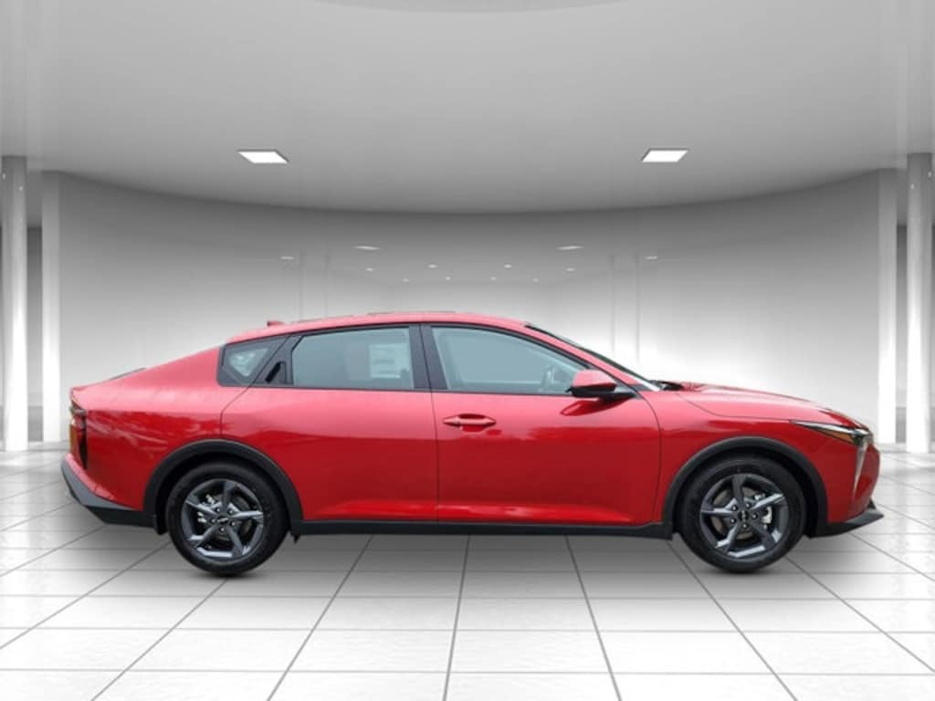 New 2025 Kia K4 LXS Sedan