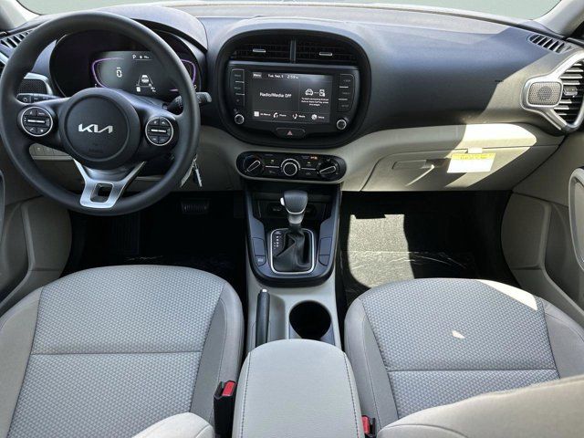 2023 Kia Soul LX - Photo 9