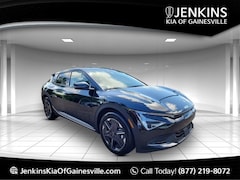 2025 Kia EV6 Light SUV