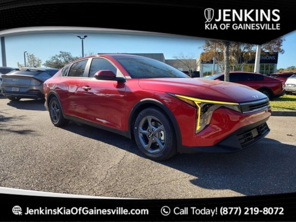 New 2025 Kia K4 LXS Sedan