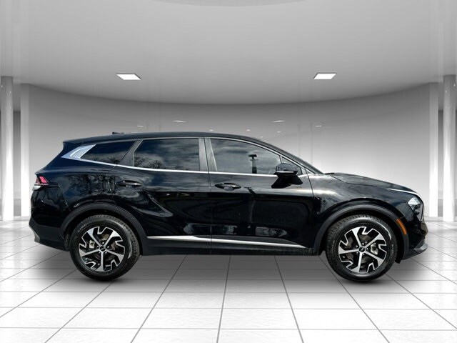 2023 Kia Sportage EX photo 2