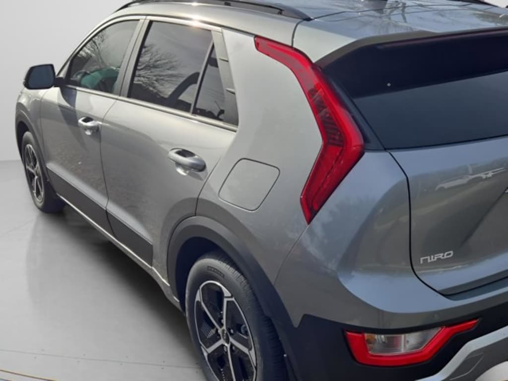 New 2026 Kia Niro EX SUV