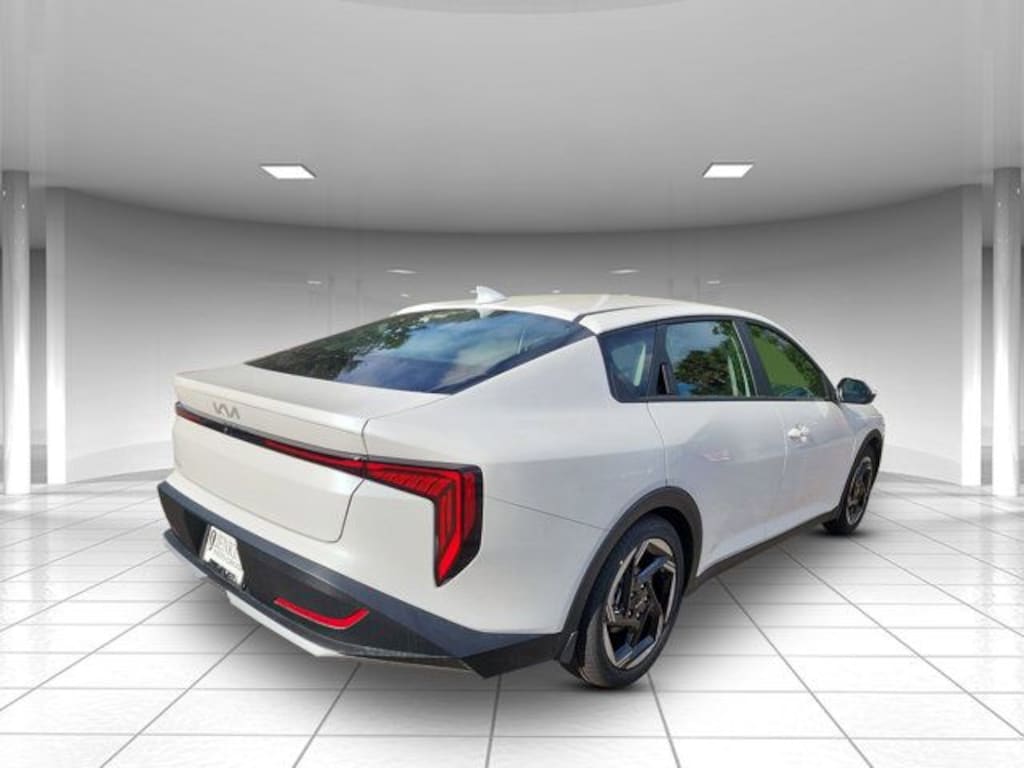 New 2025 Kia K4 EX Sedan