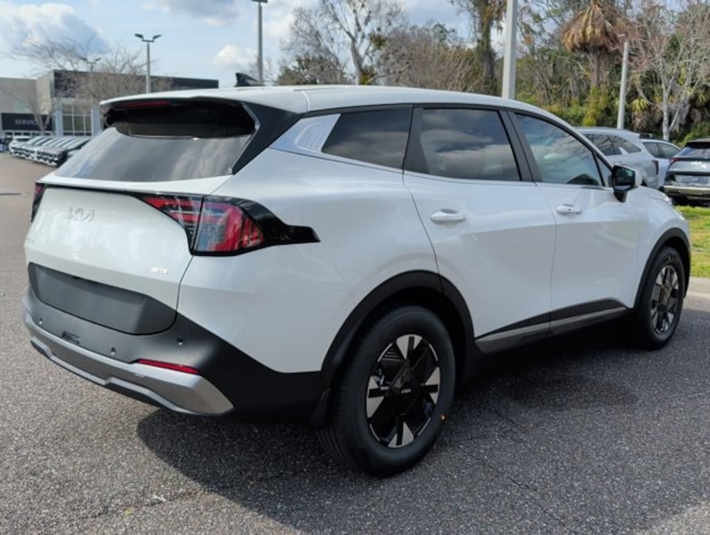 New 2026 Kia Sportage Hybrid LX SUV